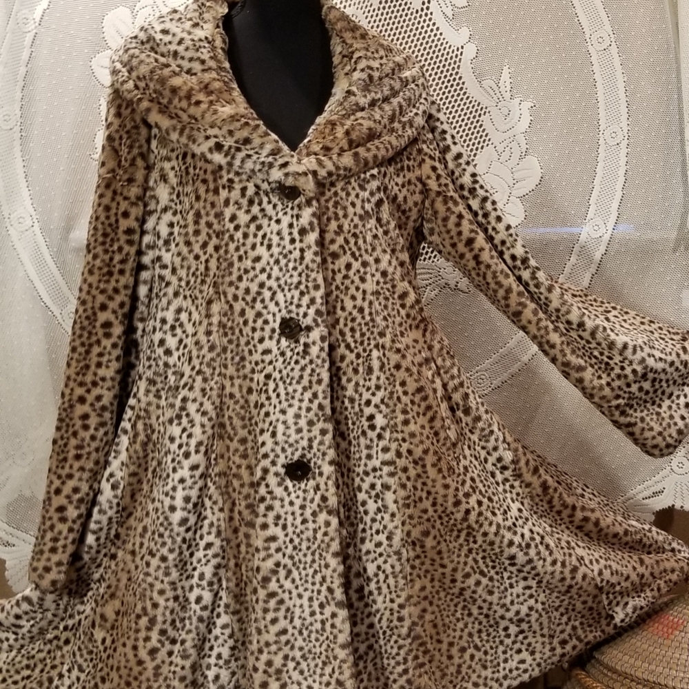 Beautiful Faux fur coat
